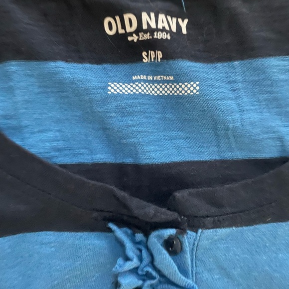 2-Old Navy Long Sleeve Tees, Size M - Picture 3 of 9